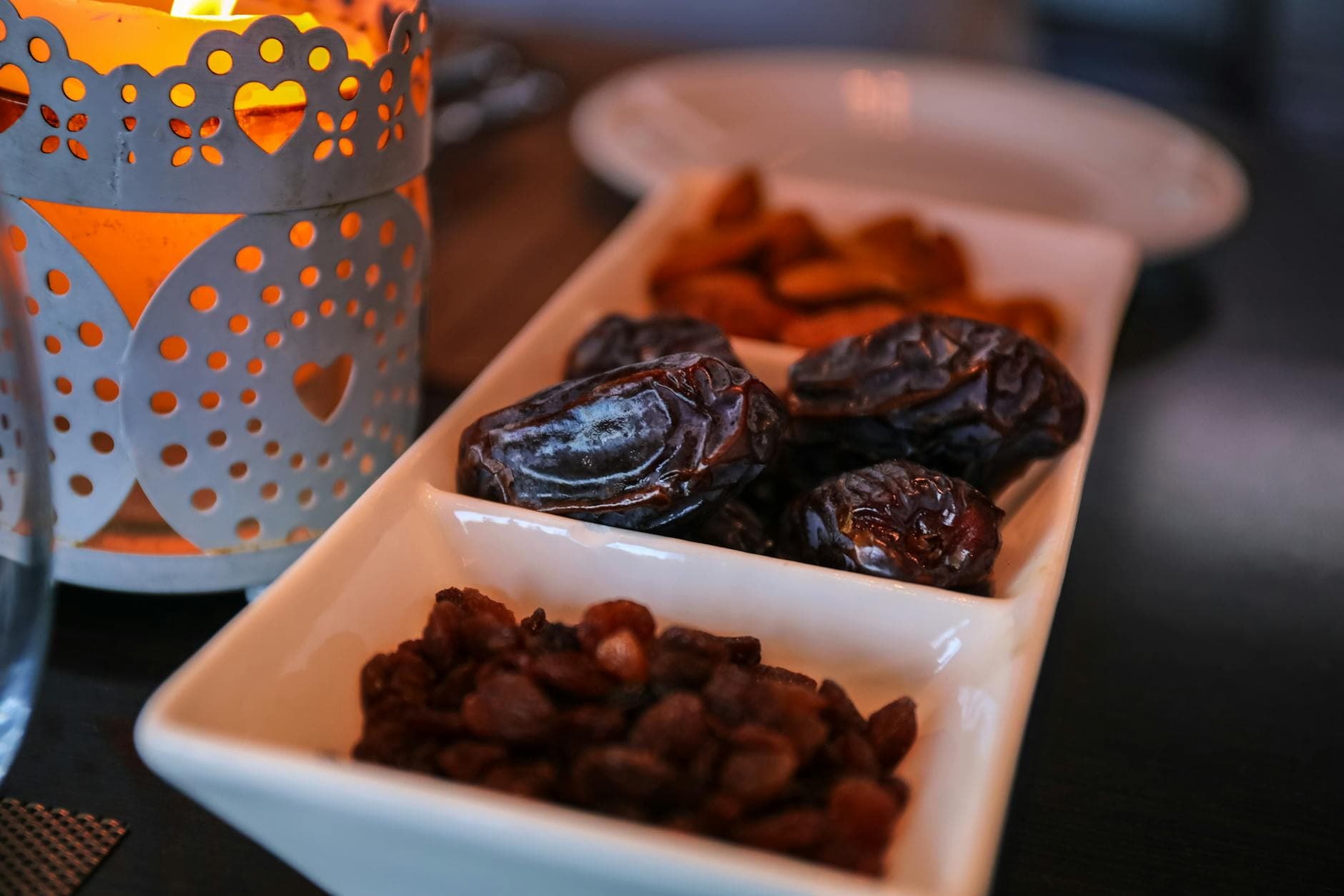 Gahwa (Arabic Coffee) & Dates