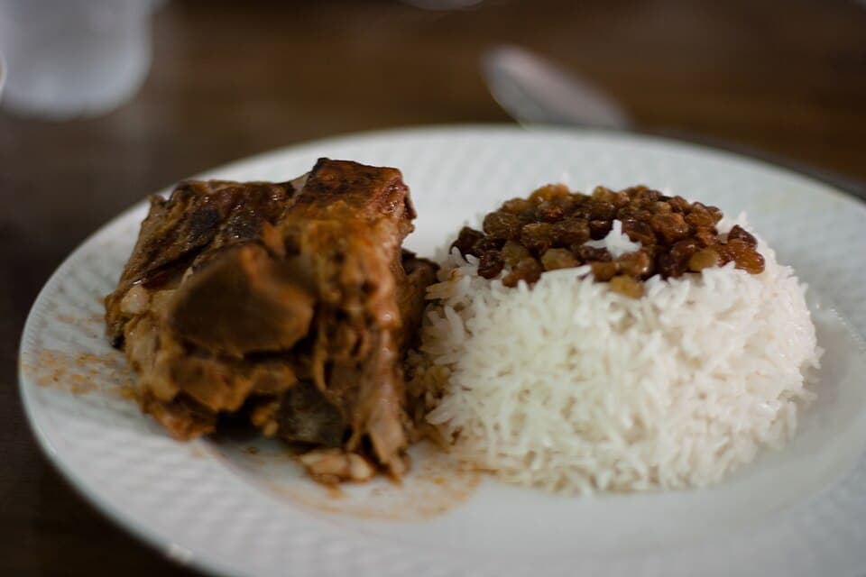 Qoozi (Roasted Stuffed Lamb)