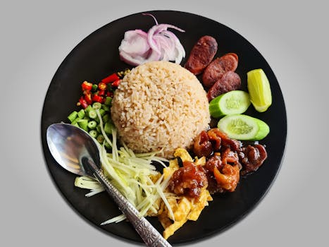 Chifrijo (Fried Pork with Rice and Beans)