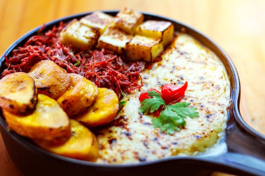 Yuca Frita con Chicharrón (Fried Cassava with Pork)