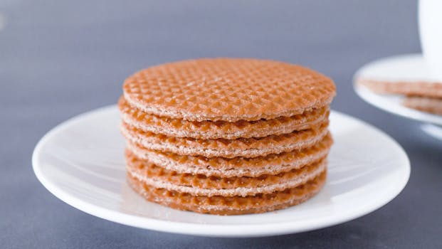 Krumkake (Thin Waffle Cookies)